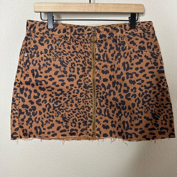 We The Free ZIP it UP Leopard Print Denim Skirt Sz 30 - Picture 2 of 7